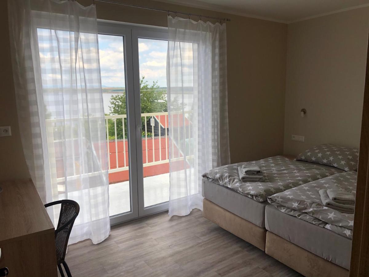 Holiday Centrum Žatec Extérieur photo