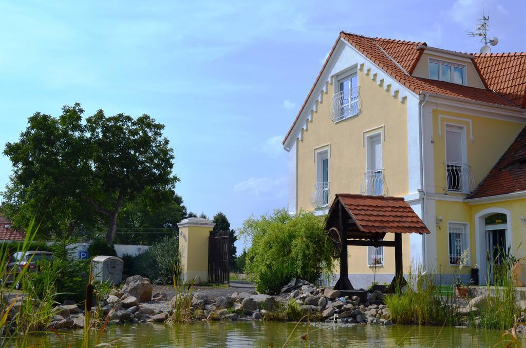 Holiday Centrum Žatec Extérieur photo